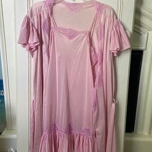 Pink vintage nightgown set